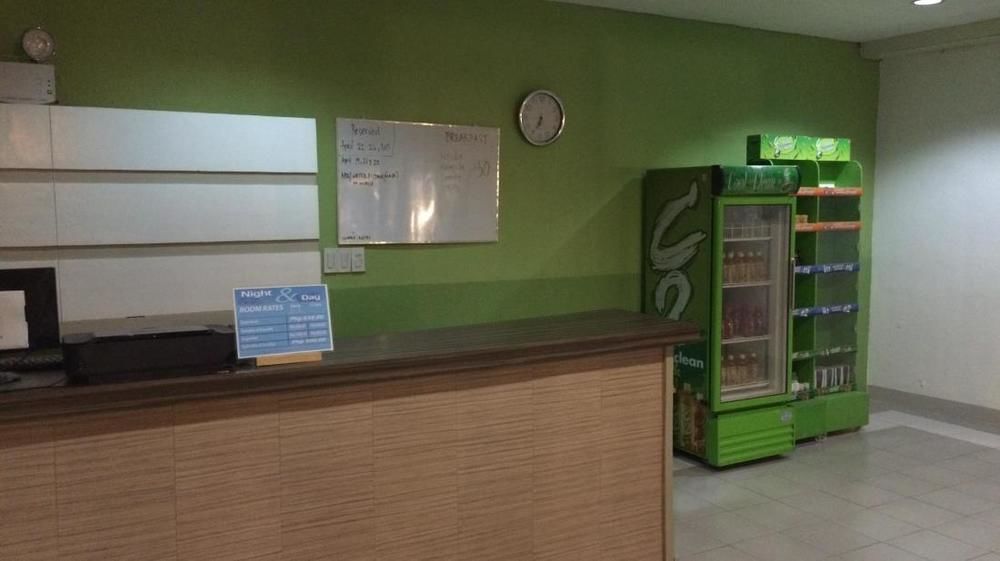 Night & Day Inn Legazpi Ngoại thất bức ảnh